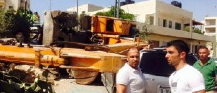 بالصور| انقلاب جرافة ببيت ساحور