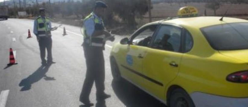 شرطة جنين تضبط 11 مركبة و18 دراجة نارية غير قانونية