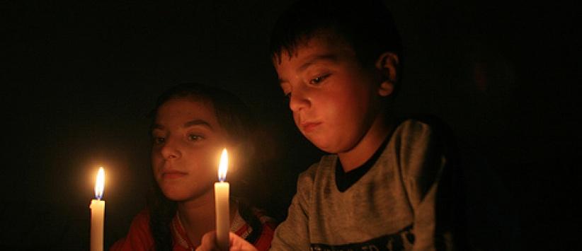 انقطاع خطي كهرباء رئيسيين عن غزة