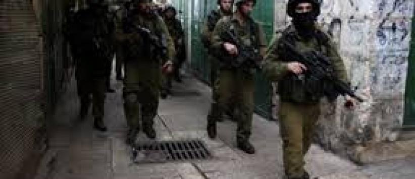 الاحتلال يقتحم قرية جيت ويسلم 5 إخطارات وقف بناء