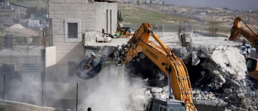 الاحتلال يهدم متاجر في سلوان