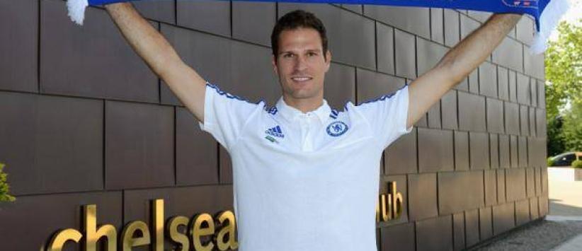 تشيلسي يضم بيجوفيتش حارس ستوك سيتي