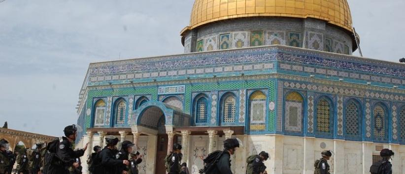 976 مستوطنًا وعنصر مخابرات اقتحموا الأقصى بيوليو