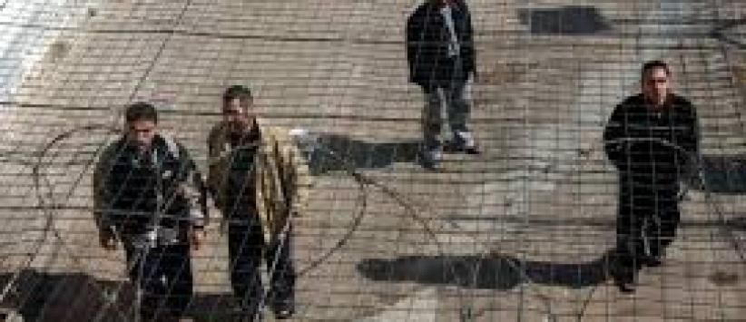 سبعة أسرى إداريون يواصلون الإضراب وتهديدات بتوسيع نطاقه