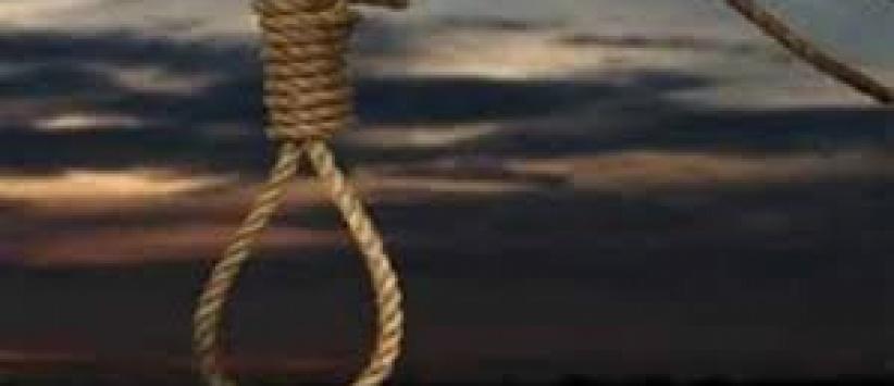 حاج يشنق نفسه بملابس الإحرام داخل منى!!!