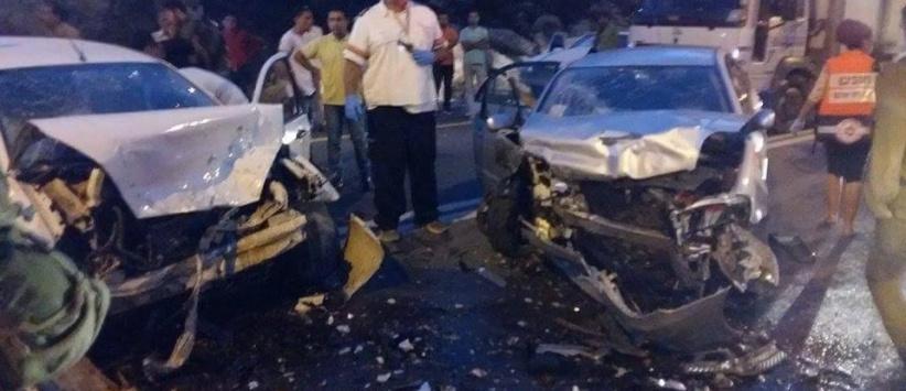 اصابات بحادث بين مركبتين فلسطينية واسرائيلية جنوب نابلس