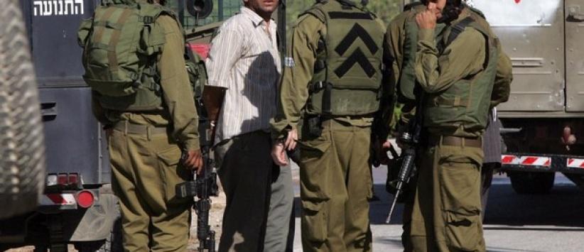 قوات الاحتلال تعتقل شابا غرب بيت لحم