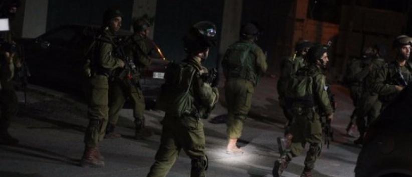 عشرات المعتقلين في الضفة