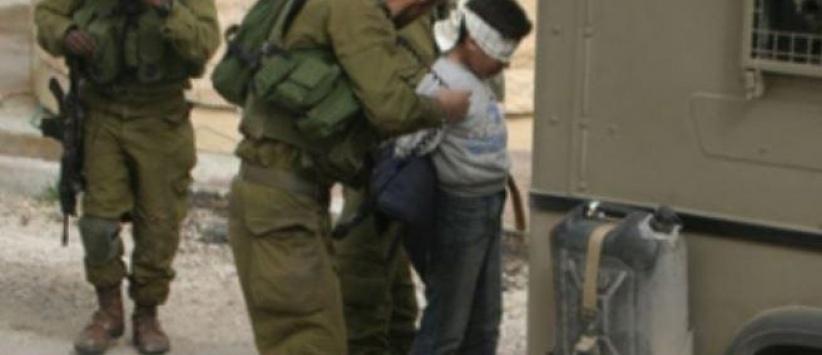 الاحتلال يعتقل طفلًا مقدسياً بدعوى القاء الحجارة على مركباته