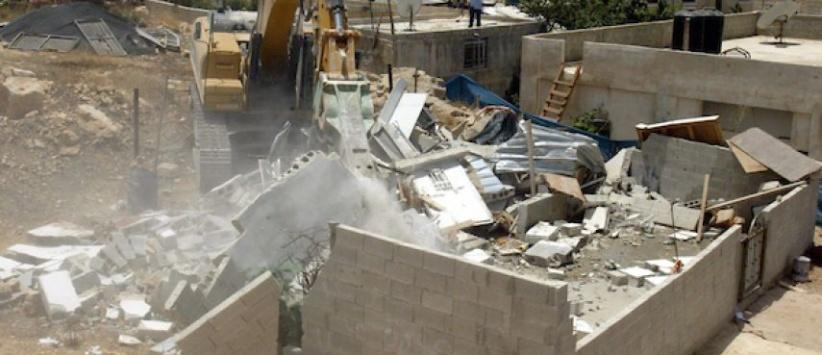 إخطار جديد لهدم منزل عائلة أبو الرب بقباطية