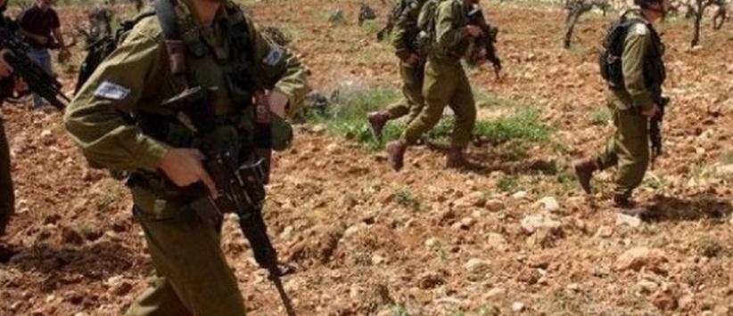 الاحتلال يمنع عشرات المزارعين من الوصول إلى حقول الزيتون في نعلين