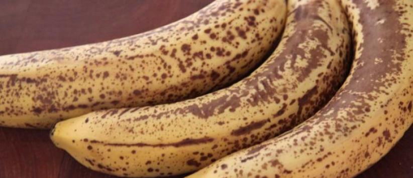 بقع الموز الداكنة تحارب السرطان