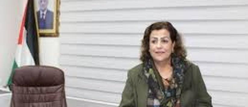 الاحتلال يمنع عضو المجلس الثوري لفتح سلوى هديب من زيارة قطاع غزة