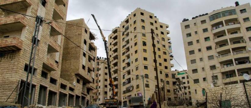 بلدية الاحتلال بالقدس تنوي هدم 138 شقة في كفر عقب