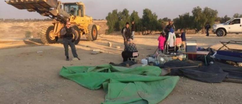 جرافات الإحتلال تهدم العراقيب للمرة الـ 120 على التوالي