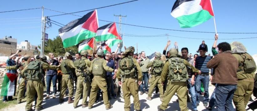الاحتلال يقمع مسيرة 