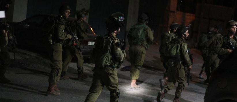 قوات الاحتلال تواصل حملة الاعتقالات ومصادرة الاموال في الضفة