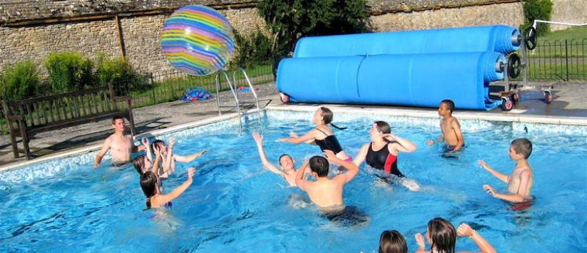 طبيب: مياه حمامات السباحة قد تؤدي إلى الوفاة