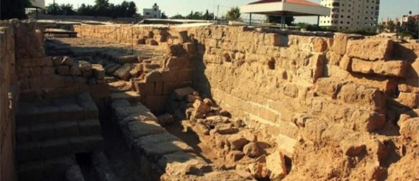 عودة أعمال التجريف بموقع تل السكن الأثري في غزة