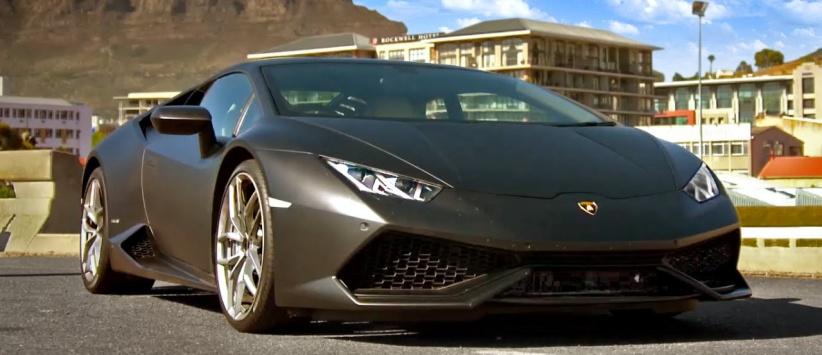 بالصور: “لامبورجيني” تكشف النقاب عن سيارة كهربائية خارقة تصلح هيكلها الخارجي ذاتيًا