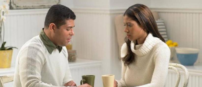 علمياً.. هذه أفضل طريقة لنقل خبر سيئ إلى الآخرين