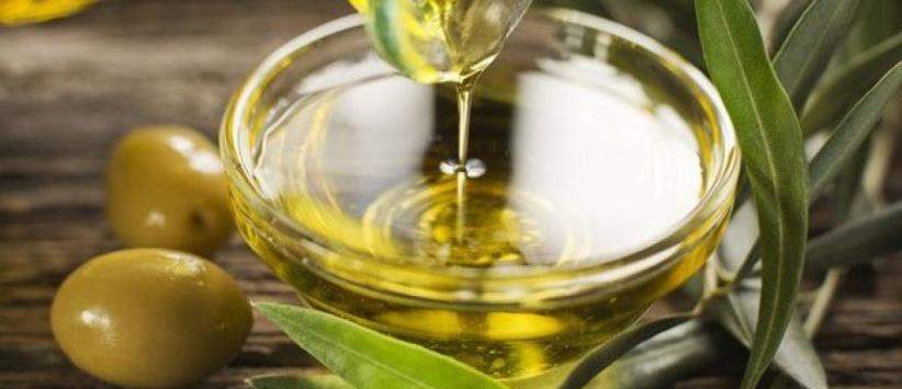 فوائد زيت الزيتون على الريق