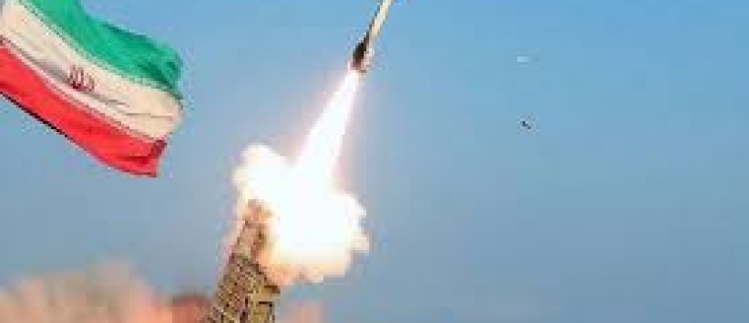 العراق: صاروخ إيراني يعبر المنطقة الخضراء ويصيب هدفا أمريكيا محصنا