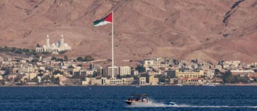 إصابة 11 شخصا بالاختناق جراء تسرب لغاز الأمونيا في مدينة العقبة