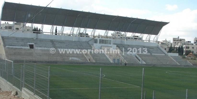 الاحتلال يمطر ملعب الخضر بقنابل الغاز