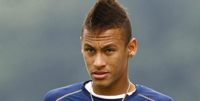 نيمار وقع على تعهد بالانضمام إلى برشلونة في يوليو