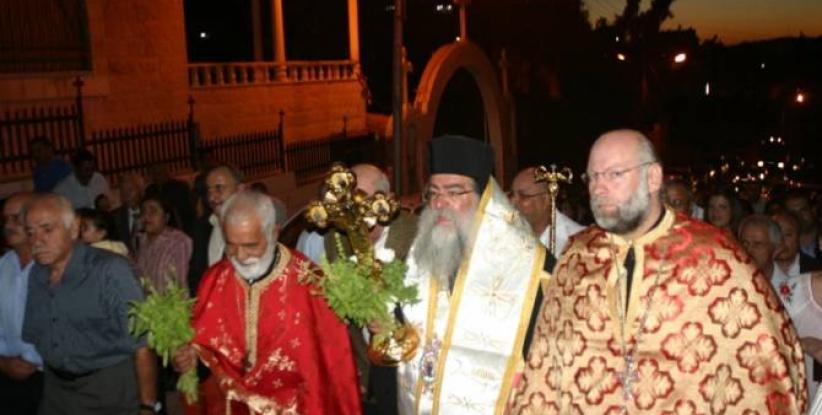 الطوائف الغربية تحتفل بعيد رفع الصليب المقدس