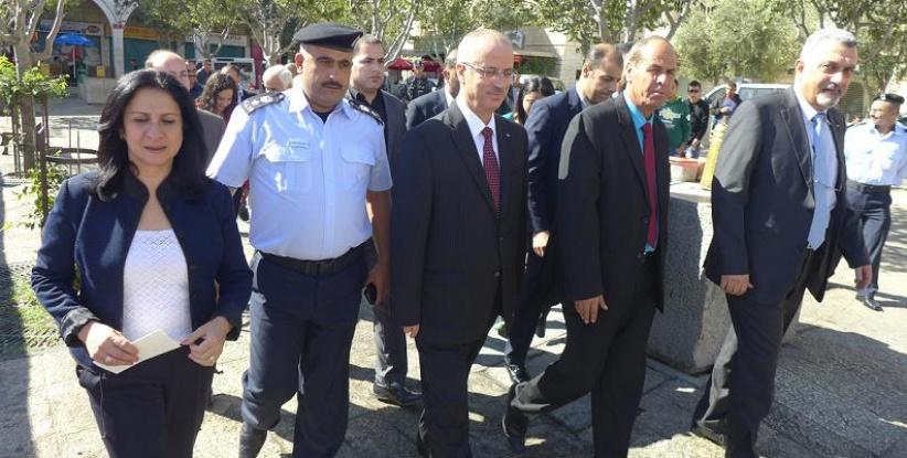 الشرطة تشارك بفعاليات مهرجان قطف الزيتون الثالث عشر في بيت لحم