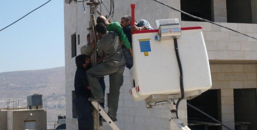 لجنة للتحقيق بوفاة عامل في 