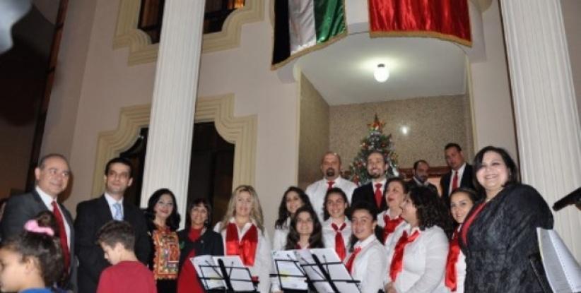 سفارة فلسطين بالبحرين تحتفل باضائة شجرة الميلاد