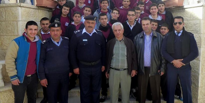 الشرطة تستضيف 40 طالب من كلية تراسنطة في بيت لحم