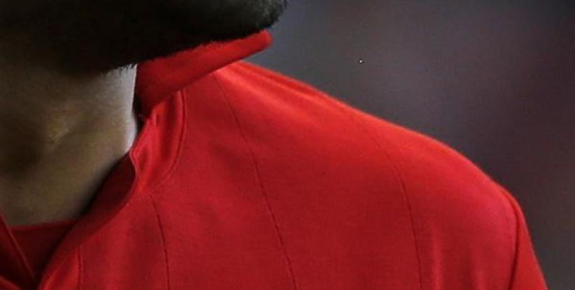 سواريز قد يتعرض للطرد من المونديال وعلماء النفس يؤكدون : سواريز بريء!