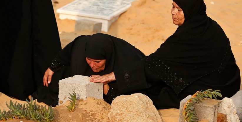 فجر العيد بغزة: شهيد متأثرا بجراحه وارتفاع عدد الشهداء الى 1035