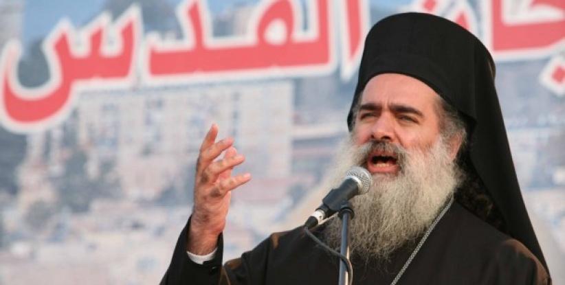 المطران حنا: المسيحيون لن ينسلخوا عن قوميتهم العربية