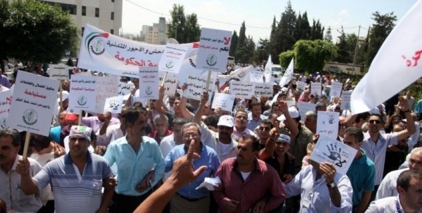 نقابة الموظفين: اضراب شامل يوم الخميس مع محاكمة بسام زكارنة