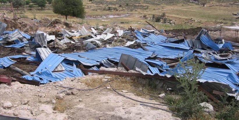 الاحتلال يهدم 3 منازل سكنية و3 بركسات في الطور بالقدس