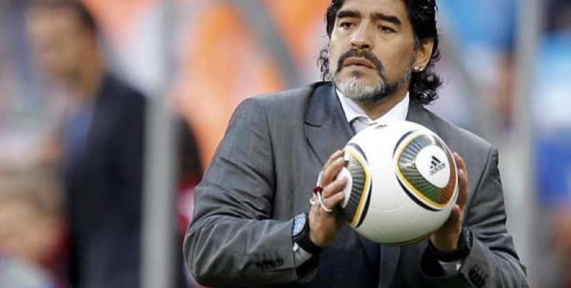 مارادونا سيدرب المنتخب الفلسطيني لكرة القدم