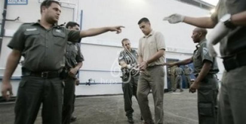 الاحتلال يفرج عن أقدم أسير إداري