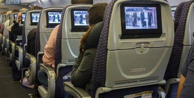 راكبة تقاضي شركة طيران بتعويض 5 ملايين دولار لعدم تشغيل التليفزيون أثناء الرحلة