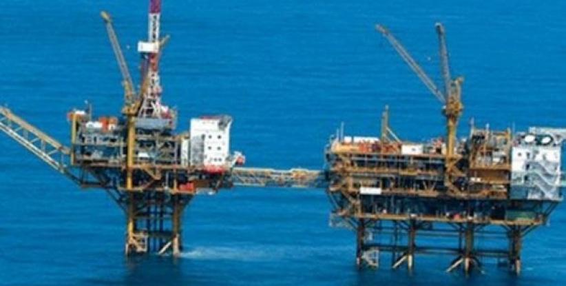 السفارة الأميركية تطلب من 