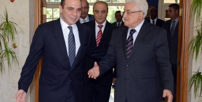 الرئيس يزور الأمير علي بن الحسين في منزله