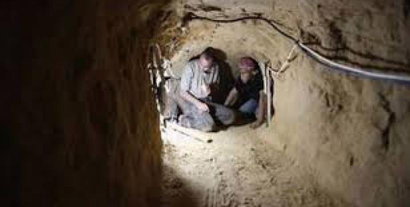 فقدان 7 عمال بانهيار نفق على حدود رفح