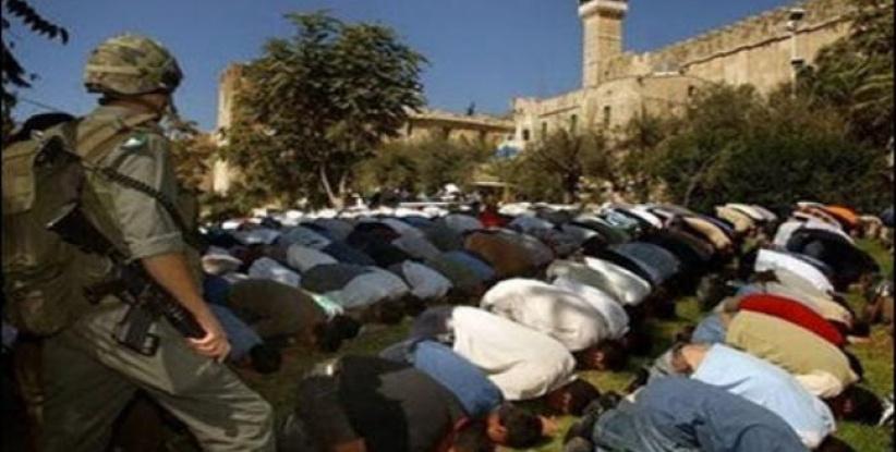 عيسى: السماح لليهود والأجانب بالدخول الى الأقصى وقبة الصخرة سيعيد شرارة الانتفاضة الثانية