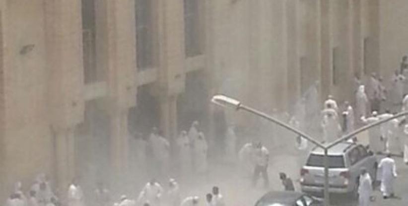 14 قتيلاً بانفجار في مسجد بالكويت