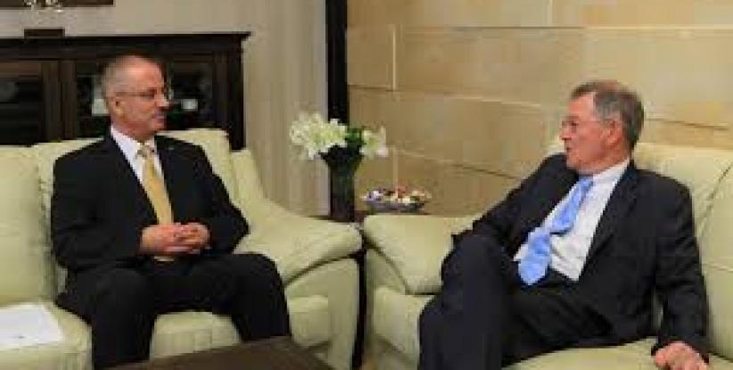 الحمد الله يبحث مع منسق عملية التسوية إسراع إعمار غزة