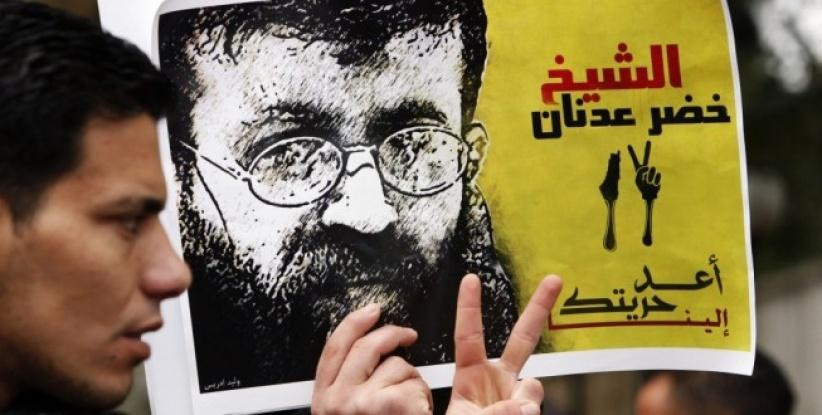 قراقع يحذر من إجبار الأسير عدنان على تناول الطعام